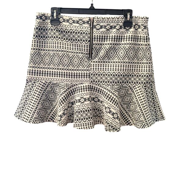 Princess Vera Wang Black White Aztec Flared Mini Skirt Size XL - Picture 2 of 7